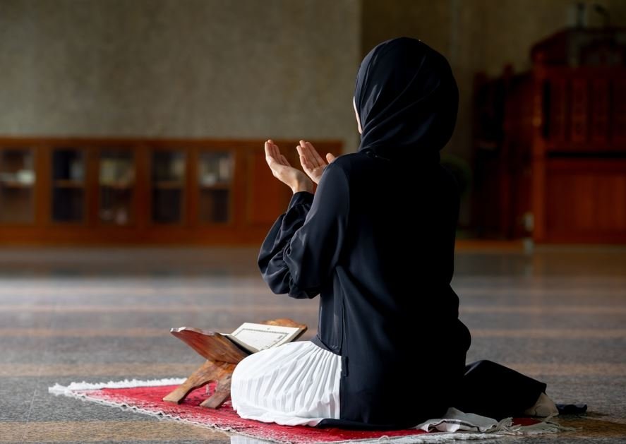Is it Halal to Wear an Amulet (Hadith) ?